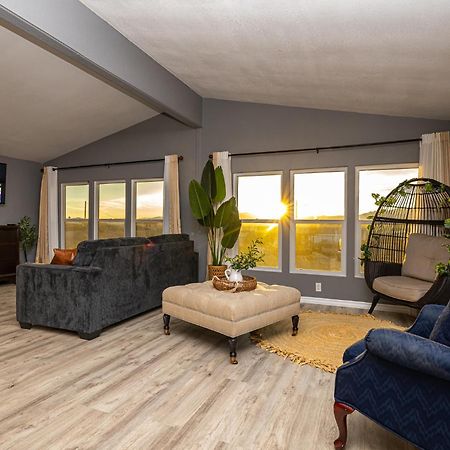 Magnificent & Tranquil Home, Mountain Views , 8 Mins To Casinos & River, Fire Pit, Bbq Bullhead City Exterior foto