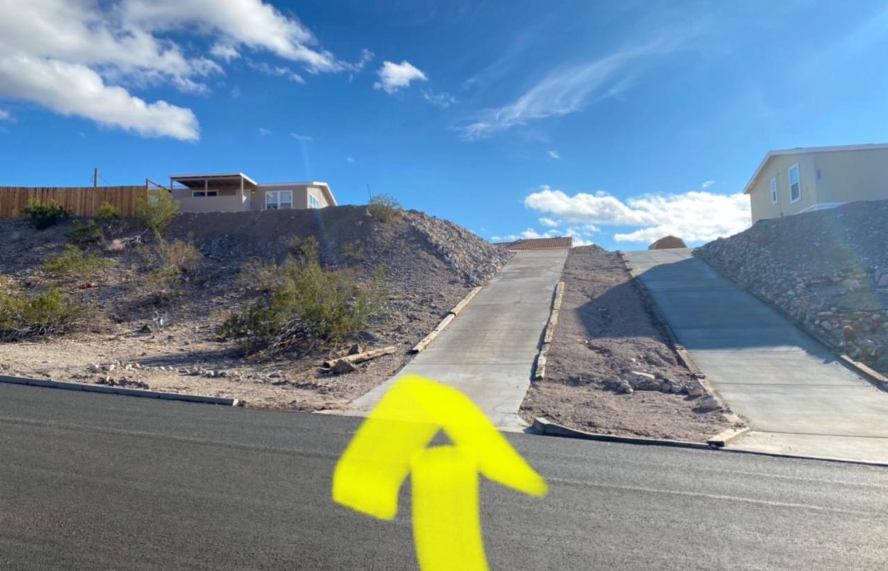 Magnificent & Tranquil Home, Mountain Views , 8 Mins To Casinos & River, Fire Pit, Bbq Bullhead City Exterior foto