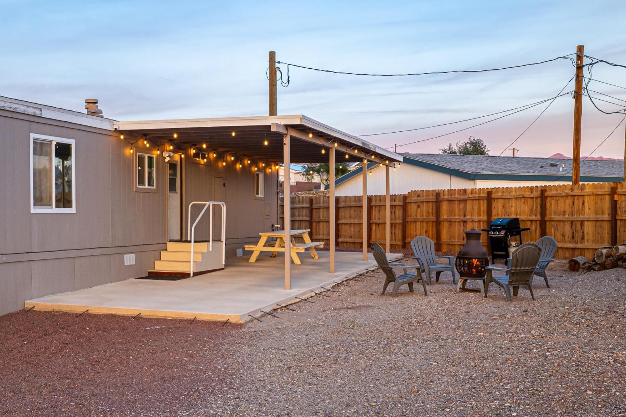 Magnificent & Tranquil Home, Mountain Views , 8 Mins To Casinos & River, Fire Pit, Bbq Bullhead City Exterior foto