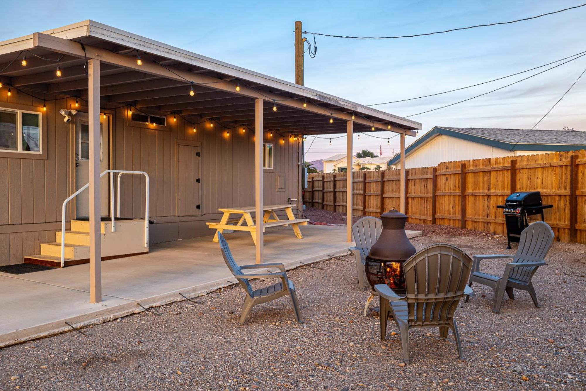 Magnificent & Tranquil Home, Mountain Views , 8 Mins To Casinos & River, Fire Pit, Bbq Bullhead City Exterior foto