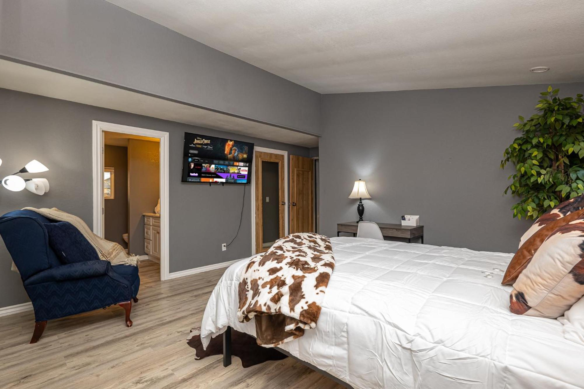 Magnificent & Tranquil Home, Mountain Views , 8 Mins To Casinos & River, Fire Pit, Bbq Bullhead City Exterior foto