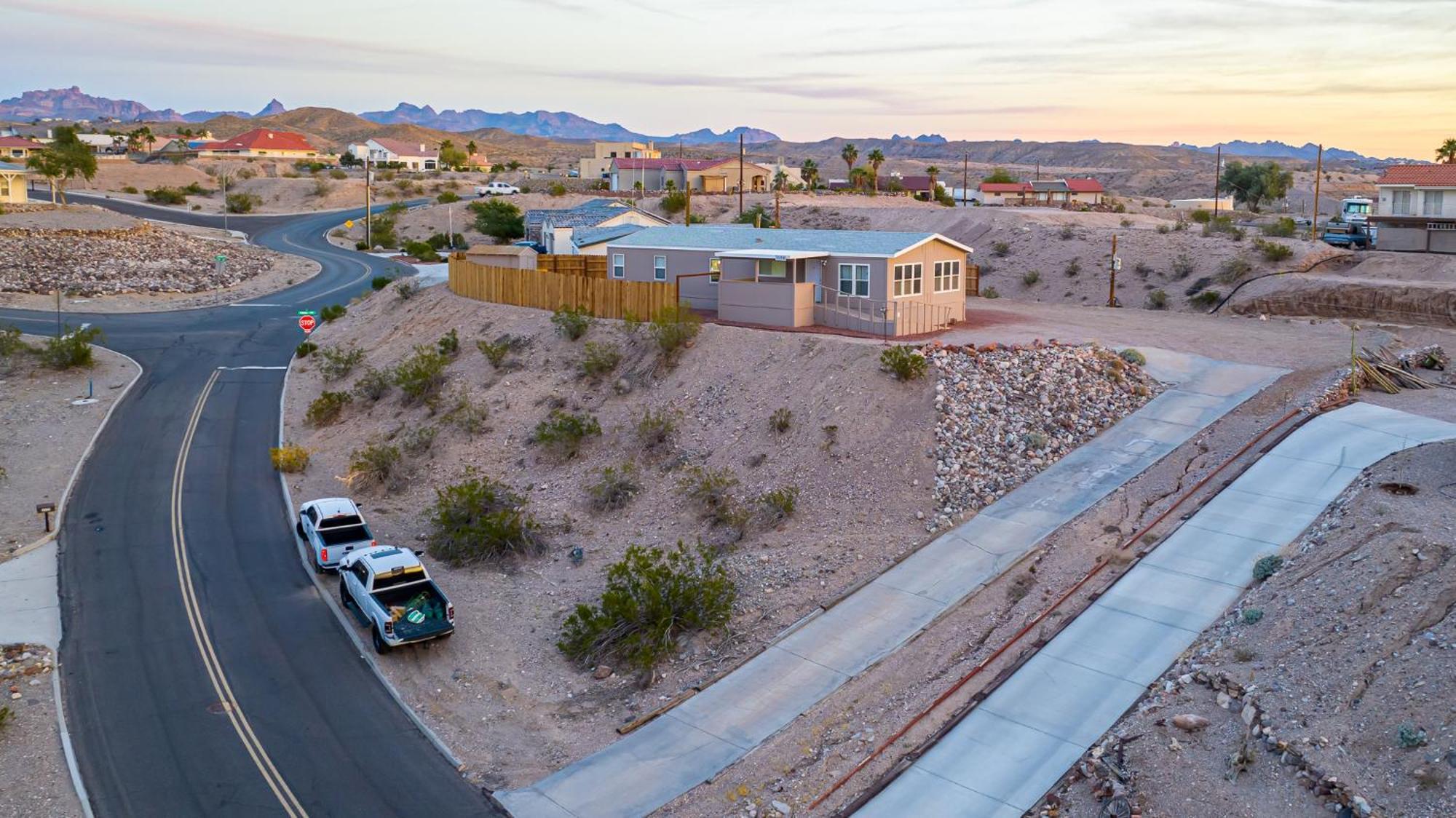 Magnificent & Tranquil Home, Mountain Views , 8 Mins To Casinos & River, Fire Pit, Bbq Bullhead City Exterior foto